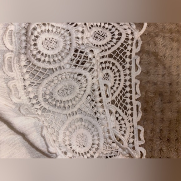 KOY Resort White Crochet Off the shoulder - Picture 2 of 3